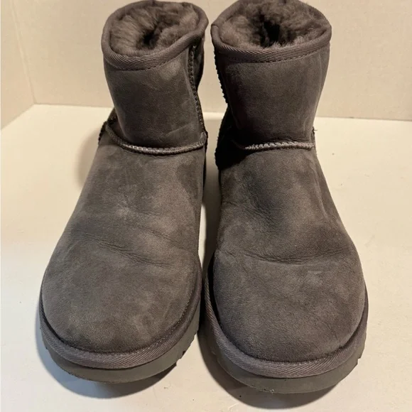 UGG Cozy Gray Suede Ankle Boots - Picture 1 of 6